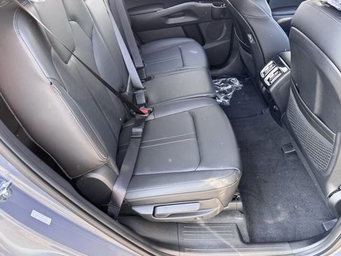 New 2025 Kia Sorento S image 17