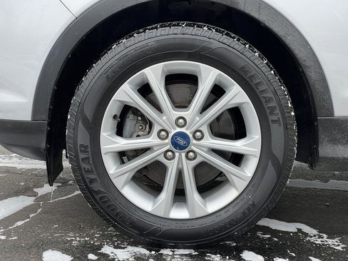 Used 2018 Ford Escape SE image 46