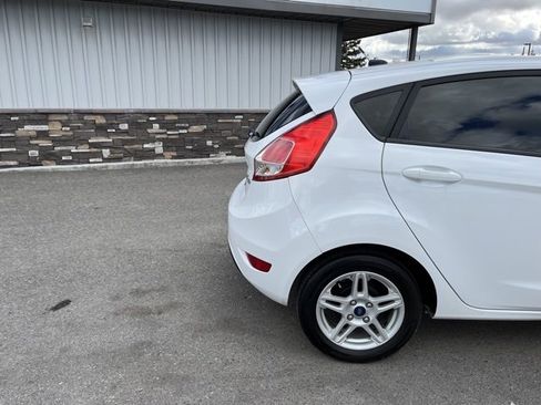 Used 2018 Ford Fiesta SE image 15