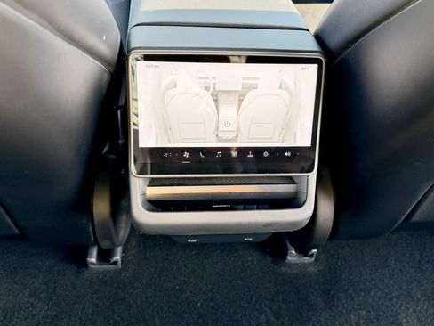 Used 2024 Tesla Model 3 Standard Range RWD image 45