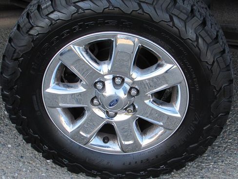 Used 2013 Ford F150 XLT w/ XLT Chrome Pkg image 19