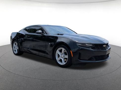 Used 2022 Chevrolet Camaro LT RWD image 7