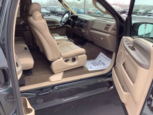 Used 2004 Ford F250 XLT image 7