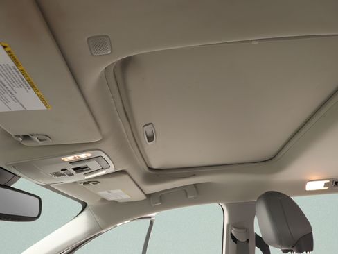 Used 2021 Toyota Sienna XLE FWD image 10