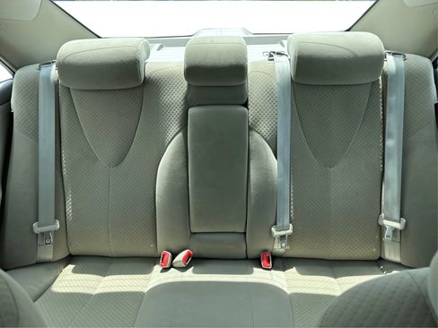 Used 2007 Toyota Camry LE FWD image 12
