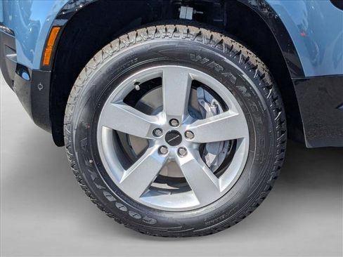 New 2026 Land Rover Defender 110 X-Dynamic SE AWD/4WD image 10
