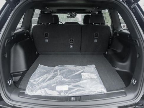 New 2025 Jeep Grand Cherokee Laredo X w/ Luxury Tech Group I image 10