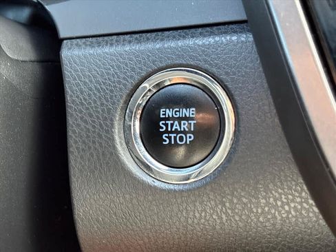 Used 2019 Toyota Camry SE w/ Convenience Package FWD image 17