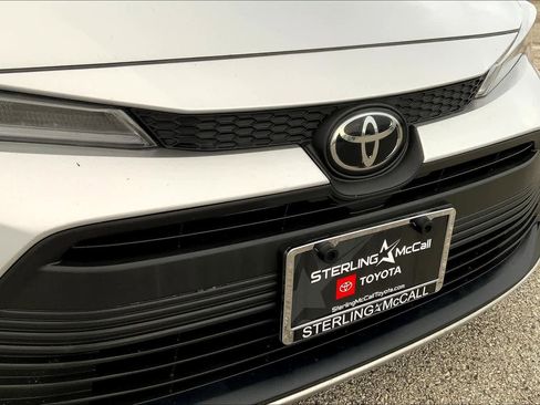 Used 2023 Toyota Corolla LE FWD image 28