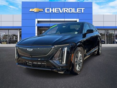 Used 2024 Cadillac Lyriq Sport RWD image 4