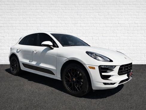 Used 2018 Porsche Macan GTS w/ Premium Package Plus AWD/4WD image 3