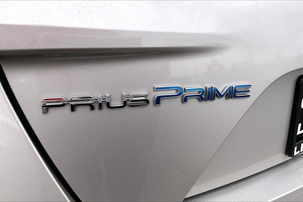 Used 2022 Toyota Prius Prime LE FWD image 8