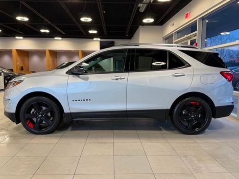 Used 2020 Chevrolet Equinox Premier w/ Premier Redline Edition image 7