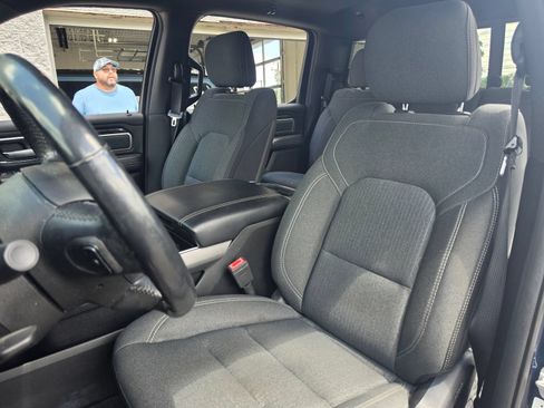 Used 2019 RAM 1500 Big Horn AWD/4WD image 7