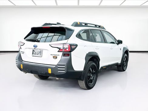 Used 2022 Subaru Outback Wilderness w/ Wilderness Package image 4