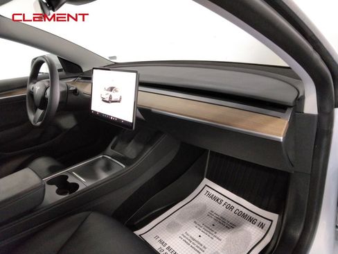 Used 2023 Tesla Model 3 Standard Range image 36