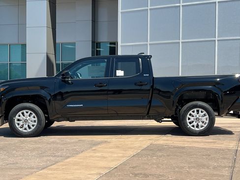 New 2025 Toyota Tacoma SR5 image 7