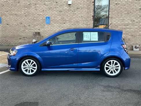 Used 2020 Chevrolet Sonic LT w/ LPO, Performance Package image 2