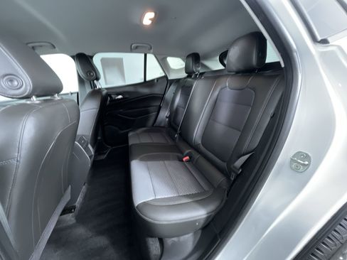 Used 2024 Chevrolet Trax LT w/ Driver Confidence Package image 22