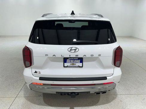 Used 2025 Hyundai Palisade Calligraphy FWD image 4