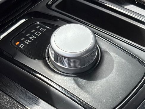 Used 2020 Chrysler 300 S w/ Safetytec Plus Group image 27