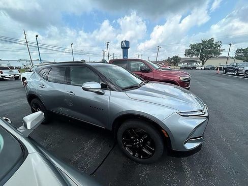 Used 2023 Chevrolet Blazer RS w/ Driver Confidence II Package AWD/4WD image 8