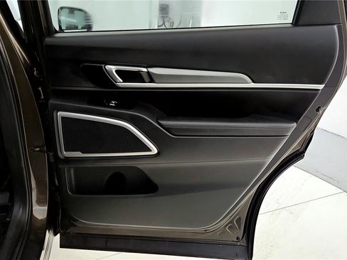 Used 2022 Kia Telluride S image 18