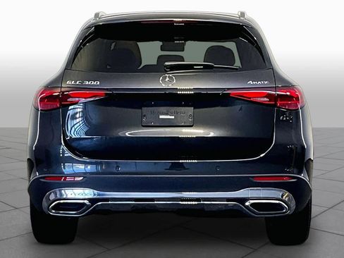 Used 2026 Mercedes-Benz GLC 300 4MATIC image 4