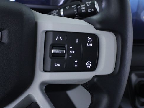 Used 2024 Land Rover Defender 110 S image 22