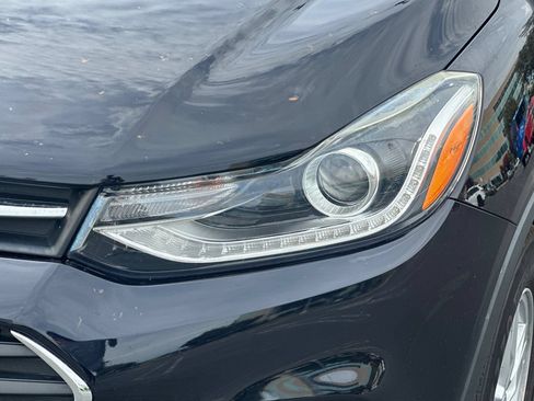 Used 2022 Chevrolet Trax LT w/ Driver Confidence Package AWD/4WD image 49