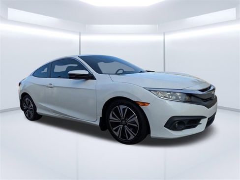 Used 2017 Honda Civic EX-T image 2