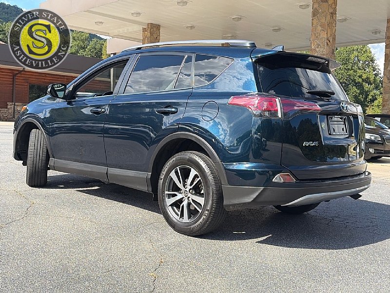 Used 2018 Toyota RAV4 XLE FWD image 4