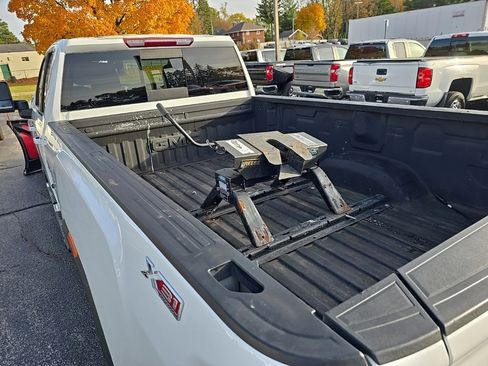 Used 2022 GMC Sierra 2500 SLE w/ SLE Value Package; image 35