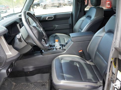 Used 2025 Ford Bronco Outer Banks AWD/4WD image 4