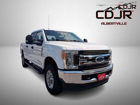 Used 2017 Ford F250 XLT AWD/4WD image 1