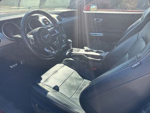 Used 2020 Ford Mustang Premium image 8