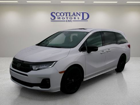 Used 2025 Honda Odyssey Sport-L image 2