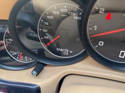 Used 2014 Porsche Panamera 4 image 39