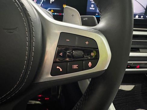 Used 2024 BMW X6 xDrive40i w/ Premium Package image 23