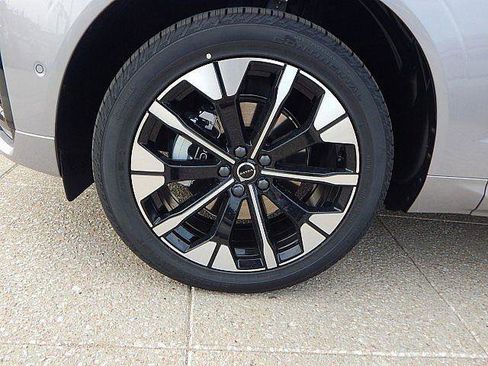 New 2026 Volvo XC60 B5 Plus w/ Protection Package Premier AWD/4WD image 12
