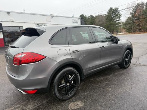 Used 2013 Porsche Cayenne S image 9