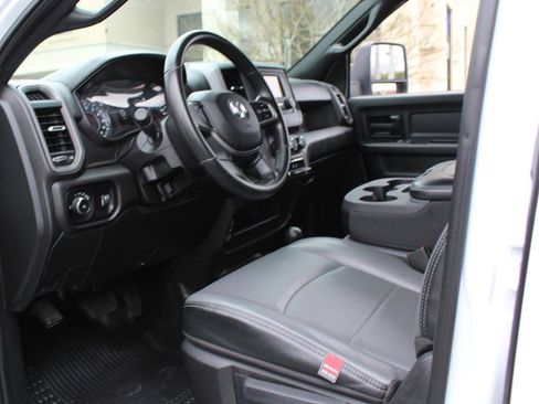 Used 2024 RAM 2500 Tradesman AWD/4WD image 25