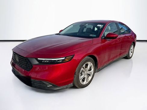 Certified 2025 Honda Accord LX image 3