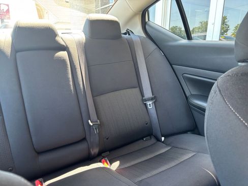 Used 2025 Nissan Altima 2.5 SV FWD image 37