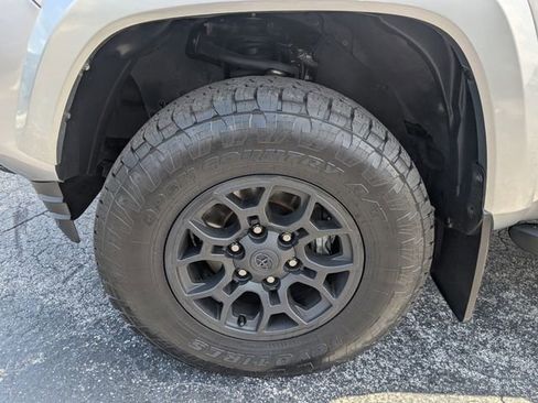 Used 2022 Toyota Tacoma SR5 w/ Technology Package RWD image 16