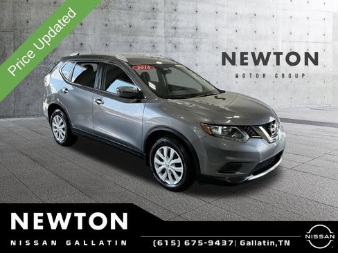 Used 2016 Nissan Rogue S w/ Appearance Package FWD image 1