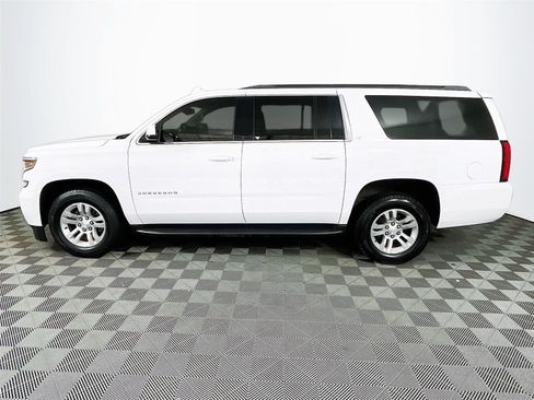 Used 2018 Chevrolet Suburban LT AWD/4WD image 4