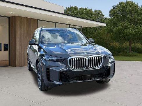 Certified 2024 BMW X5 sDrive40i w/ M Sport Package RWD image 5
