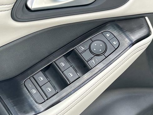 New 2026 Nissan Rogue SV AWD/4WD image 18