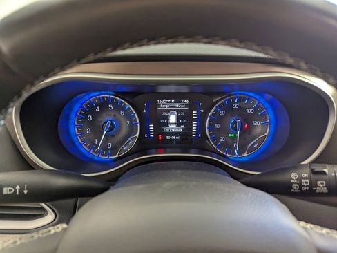 Certified 2022 Chrysler Voyager LX image 23